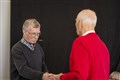 Avtackning av avgående ordförande Lars Görborn.jpg