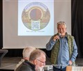 Ordförande Johann Halin presenterar föreläsarna Kjell och Karin.jpg